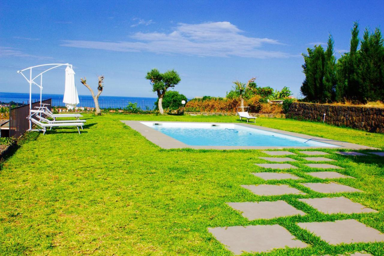 B&B Il Vulcano Aci Catena Exterior foto