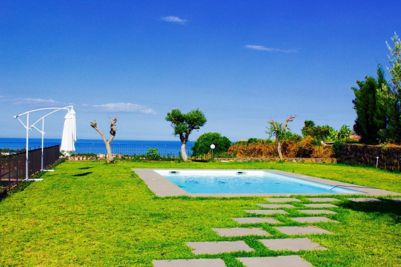 B&B Il Vulcano Aci Catena Exterior foto